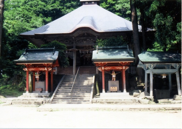 金峯神社中の宮